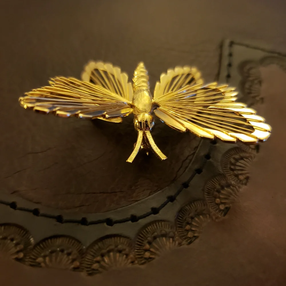 ⭐ VINTAGE | '60s Monet Butterfly Brooch - Spinerette Collection - Picture 6 of 16